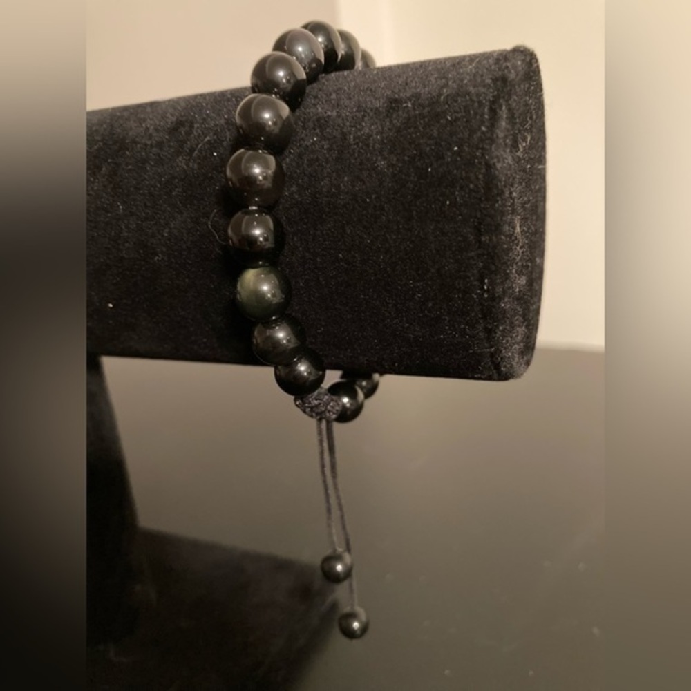 Black beaded bracelet